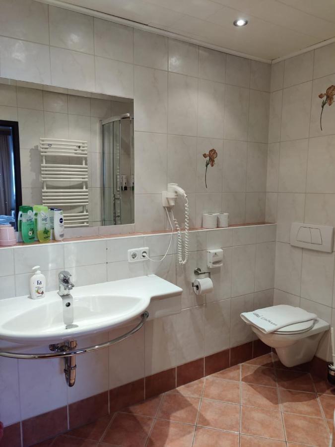 Hotel Lindwurm Bad Goisern Eksteriør billede