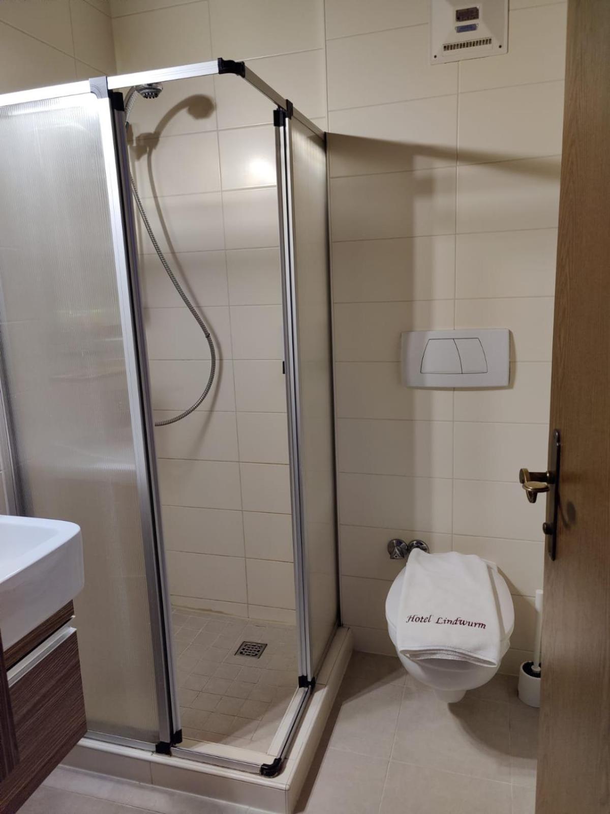 Hotel Lindwurm Bad Goisern Eksteriør billede